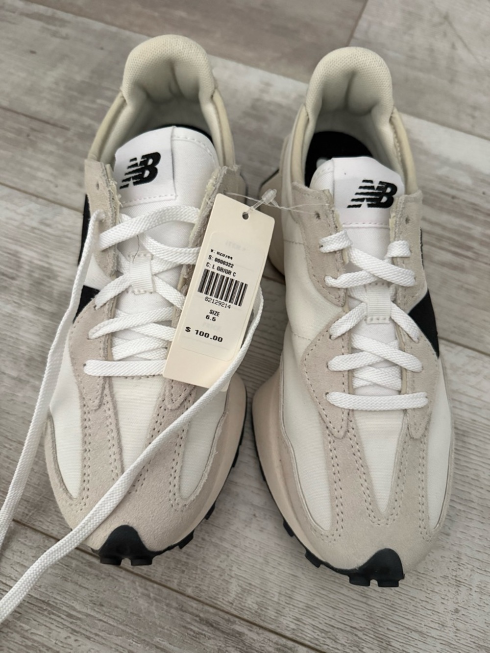 New Balance Black and White 327 Sneakers Size 6.5 NWT - Picture 5 of 6